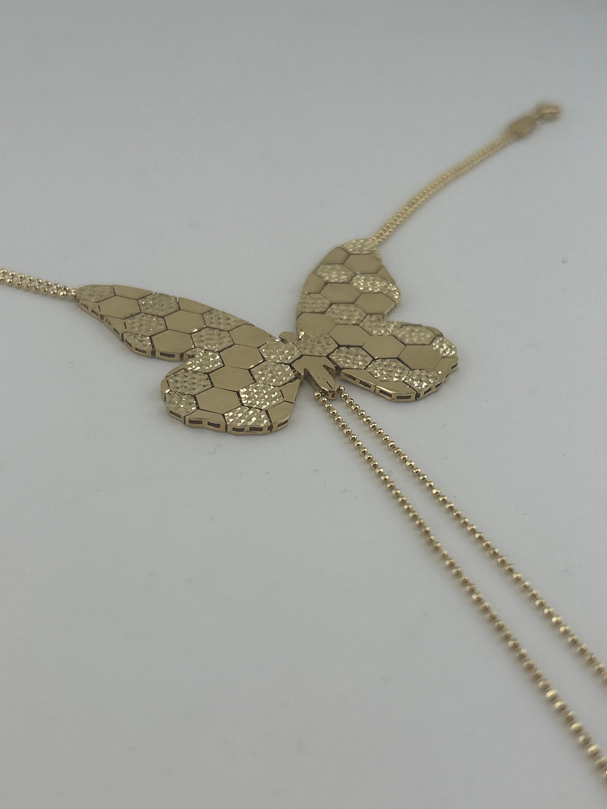 Butterfly Hand Chain – Honeycomb Texture - Image 3