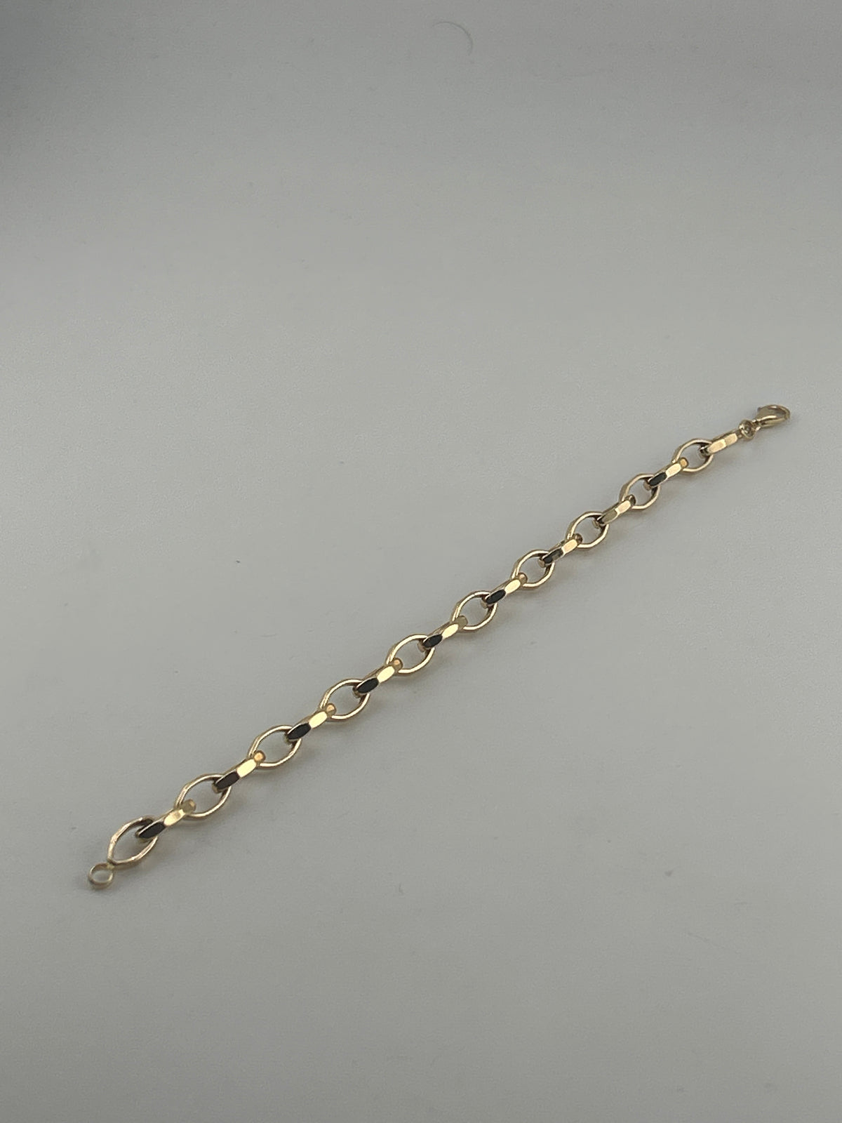 Aurelia Oval Link Bracelet - Image 2