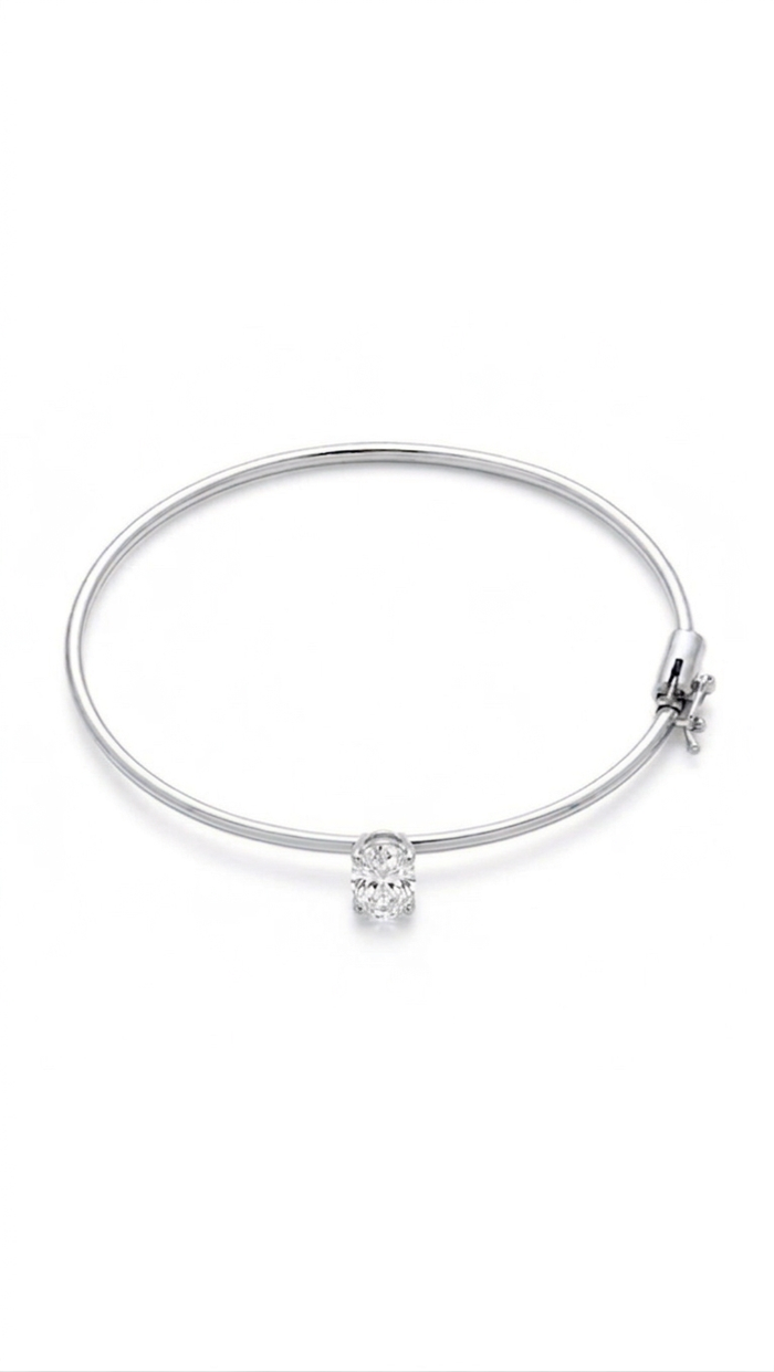 The Barely There Bangle Oval